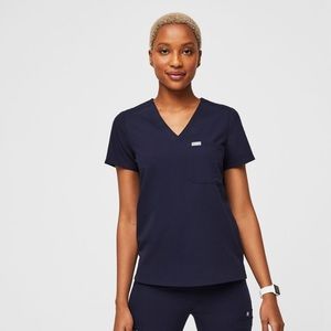 FIGS Catarina one pocket scrub top small navy blue PETITE